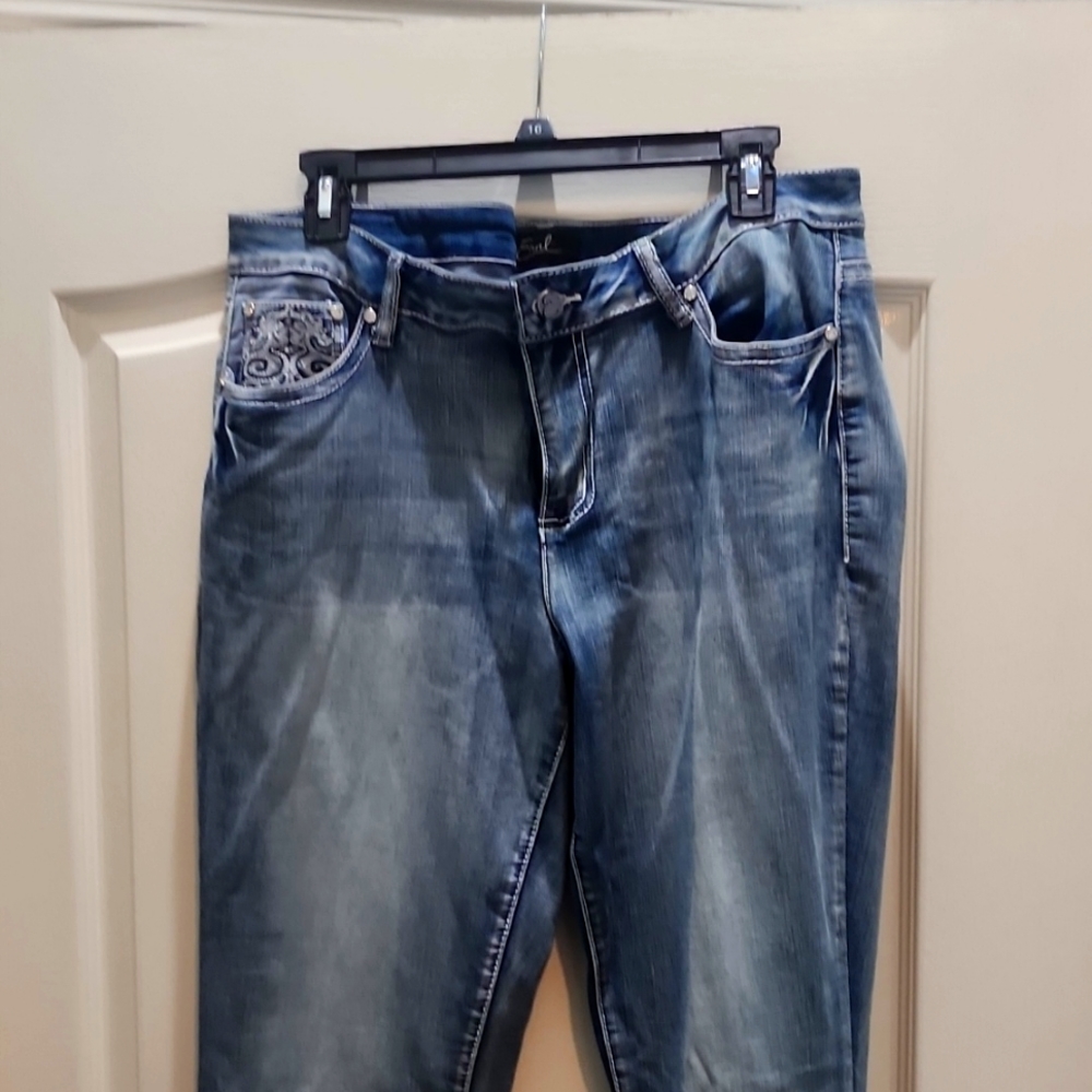 DENIUM JEANS BY EARL